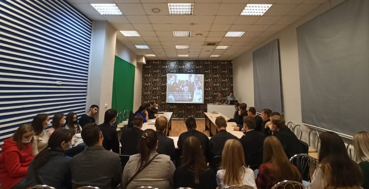 Преподаватели и студенты